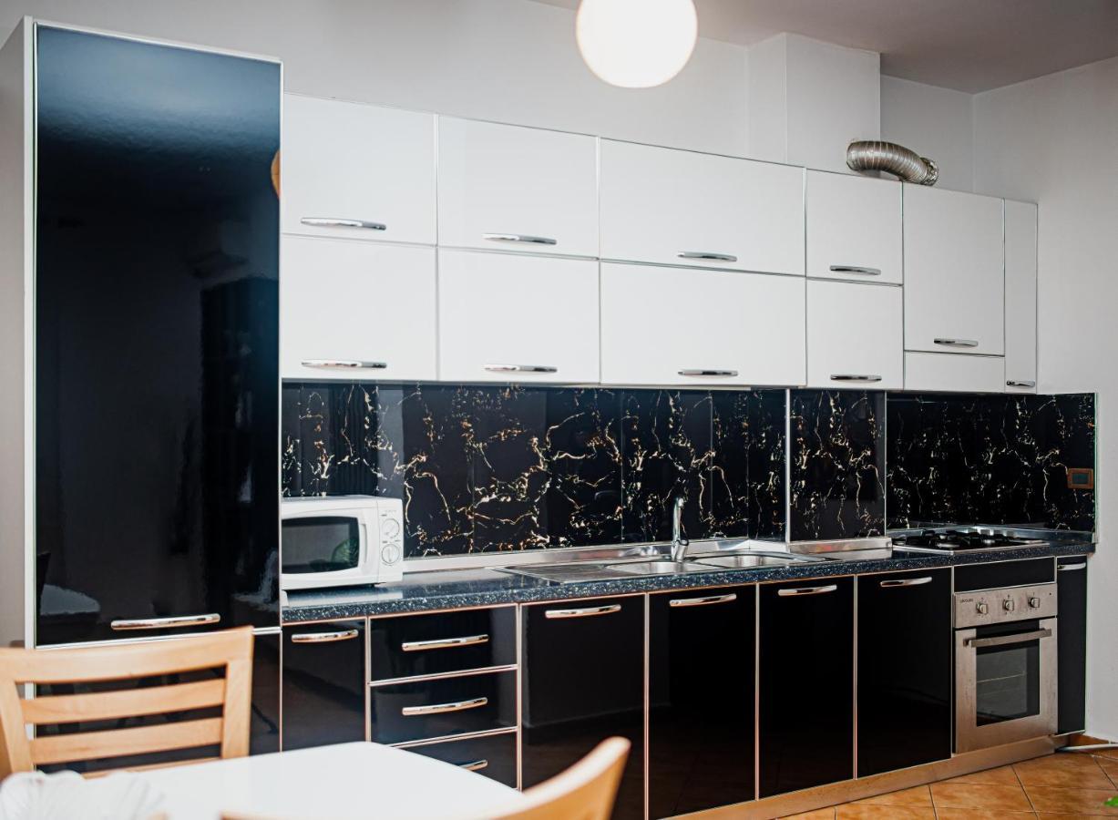 Ajla Apartment Dıraç Dış mekan fotoğraf